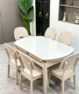 4,6 seater dining table
